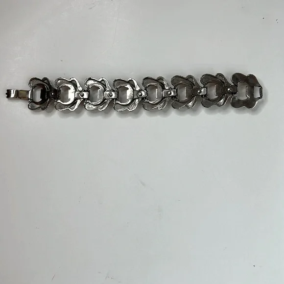 Vintage Silver tone Chain Link Bracelet - Picture 4 of 10